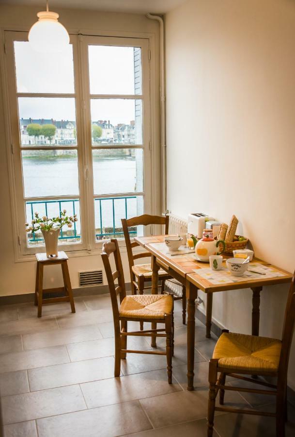 Les Lumieres De La Loire Apartment Блоа Екстериор снимка